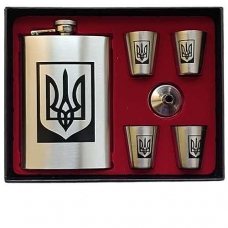 Подарочный набор Фляга 270 мл UKRAINE Тризуб + лейка + 4 стопки A61004 стальной Подарочный набор Фляга 270 мл UKRAINE Тризуб + лейка + 4 стопки A61004 стальной