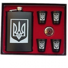 Подарочный набор Фляга 270 мл UKRAINE Тризуб + лейка + 4 стопки A61004B черный